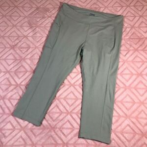 Columbia Light Green Cropped leggings Womens Size XL yoga pants running P1198